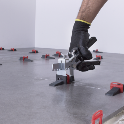 Leveling-pliers